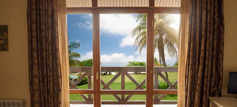 Residential Garden Window Enclosure Repair in Miami Gardens, FL