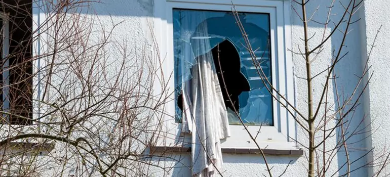 Storm Window Installation Contractors in Miami Gardens, FL